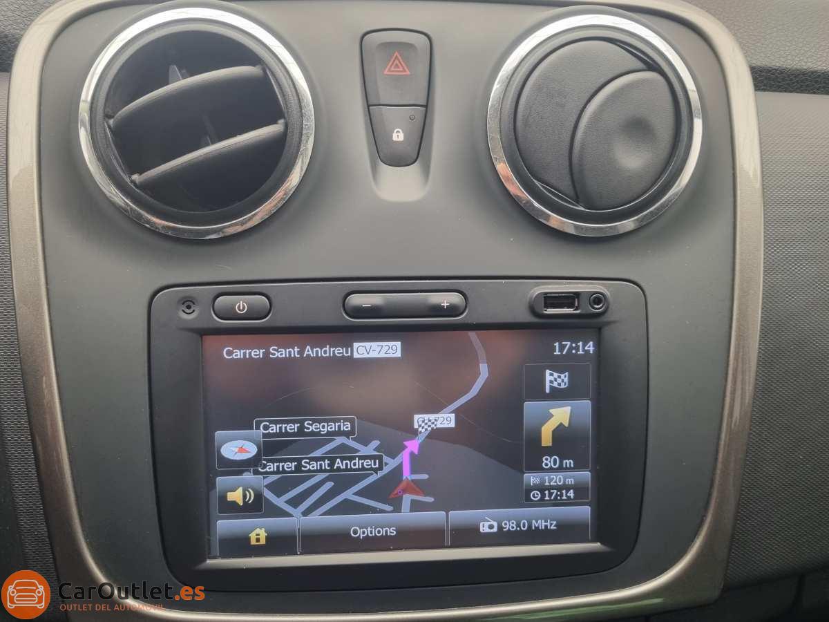 25 - Dacia Sandero 2015