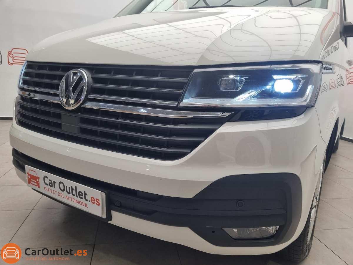 7 - Volkswagen Caravelle 2023 - AUTO