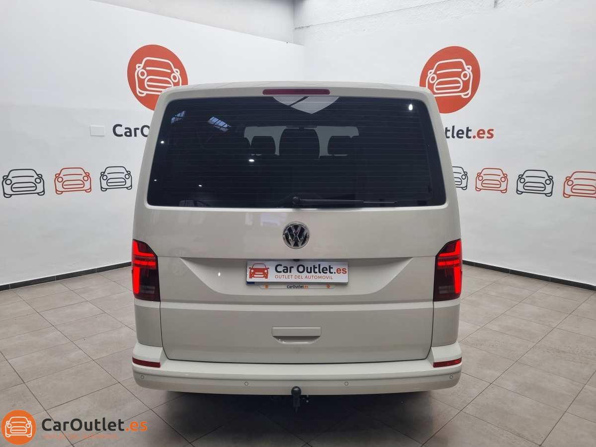 9 - Volkswagen Caravelle 2023 - AUTO