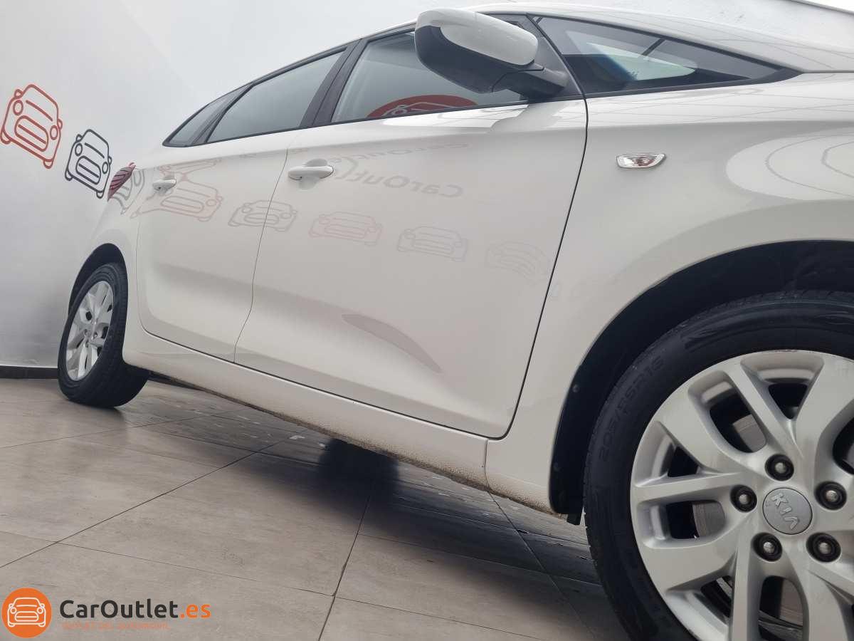 3 - Kia Carens 2018
