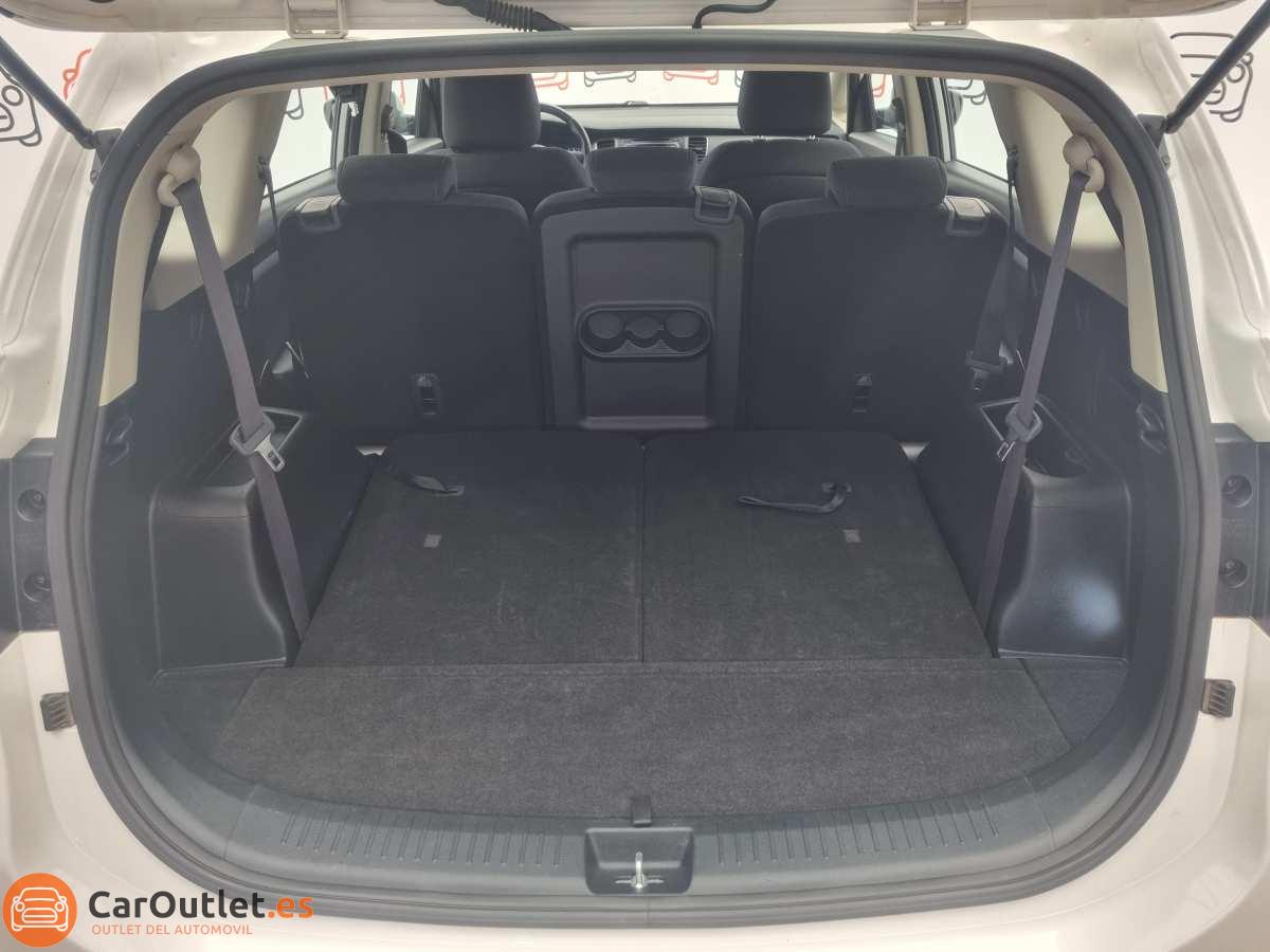 12 - Kia Carens 2018
