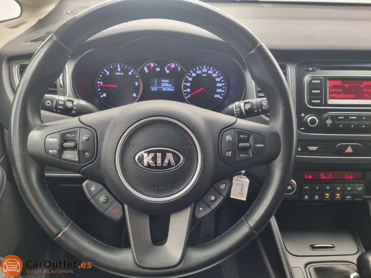 22 - Kia Carens 2018