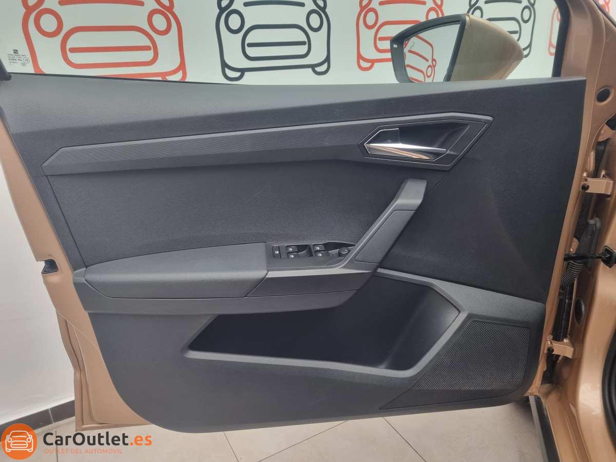 12 - Seat Arona 2019