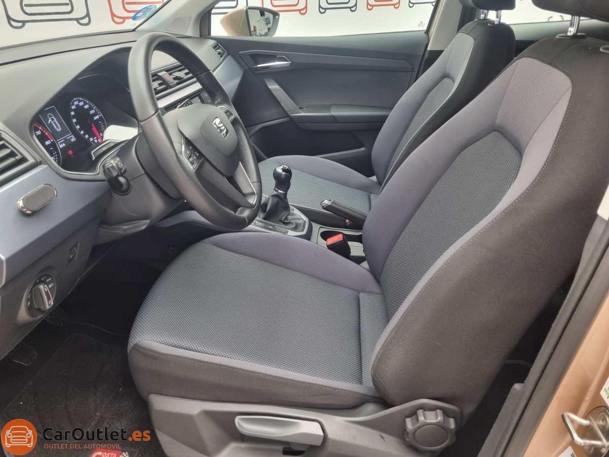 13 - Seat Arona 2019