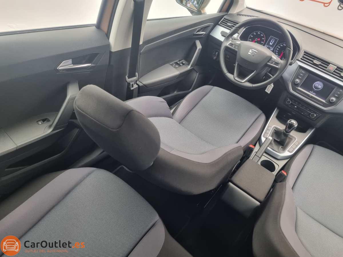 15 - Seat Arona 2019