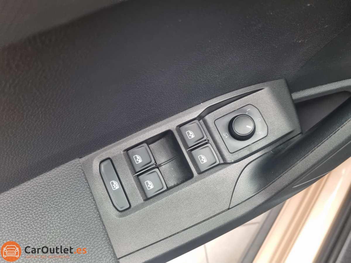 17 - Seat Arona 2019