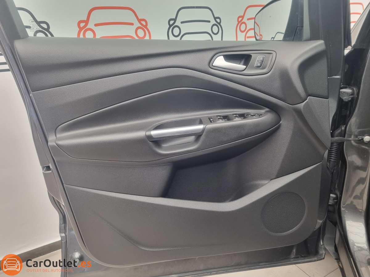 13 - Ford Kuga 2019 - AUTO