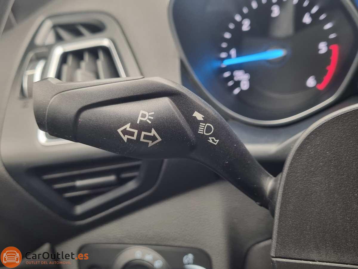 25 - Ford Kuga 2019 - AUTO