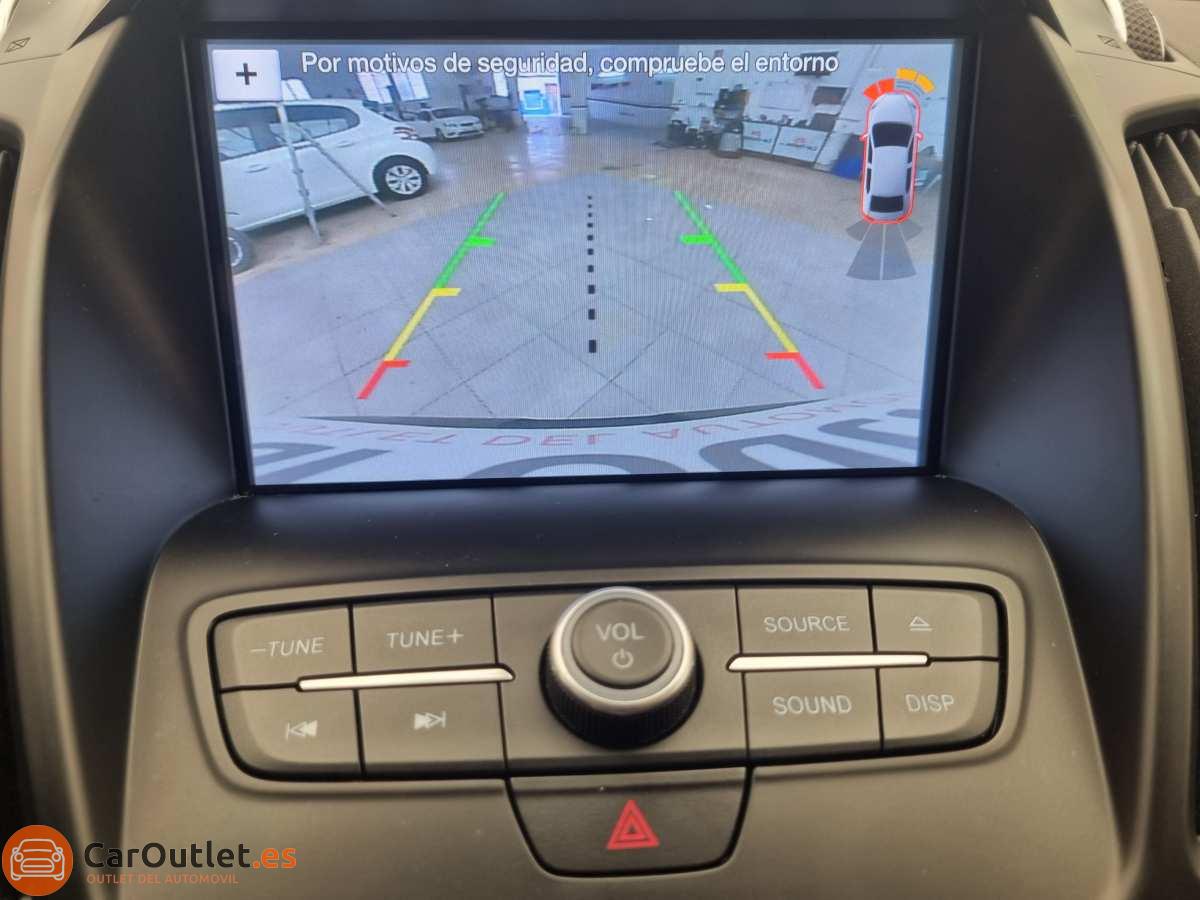 31 - Ford Kuga 2019 - AUTO
