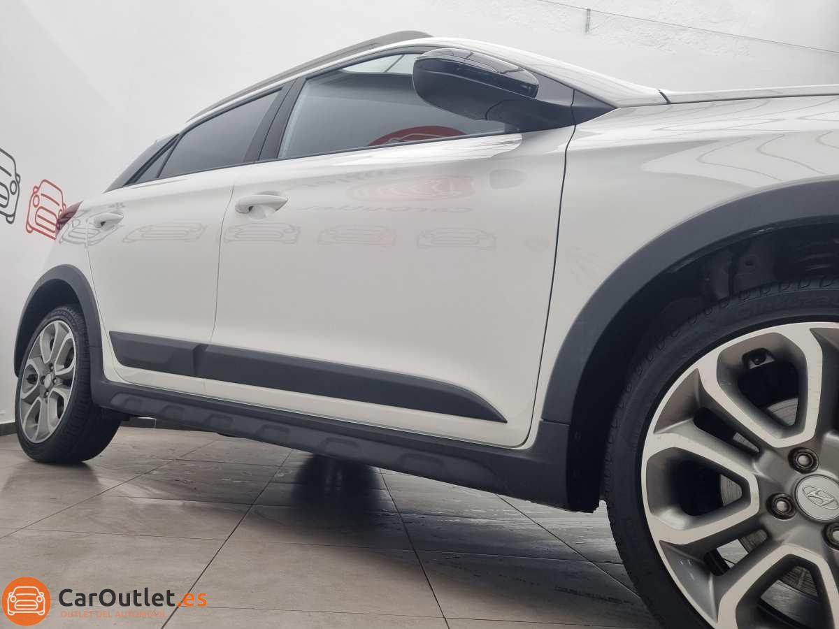 3 - Hyundai i20 ACTIVE 2020 - AUTO