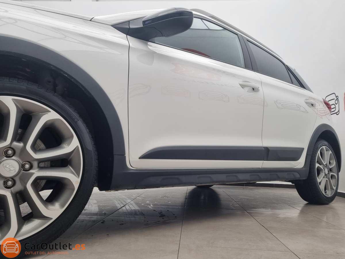 4 - Hyundai i20 ACTIVE 2020 - AUTO
