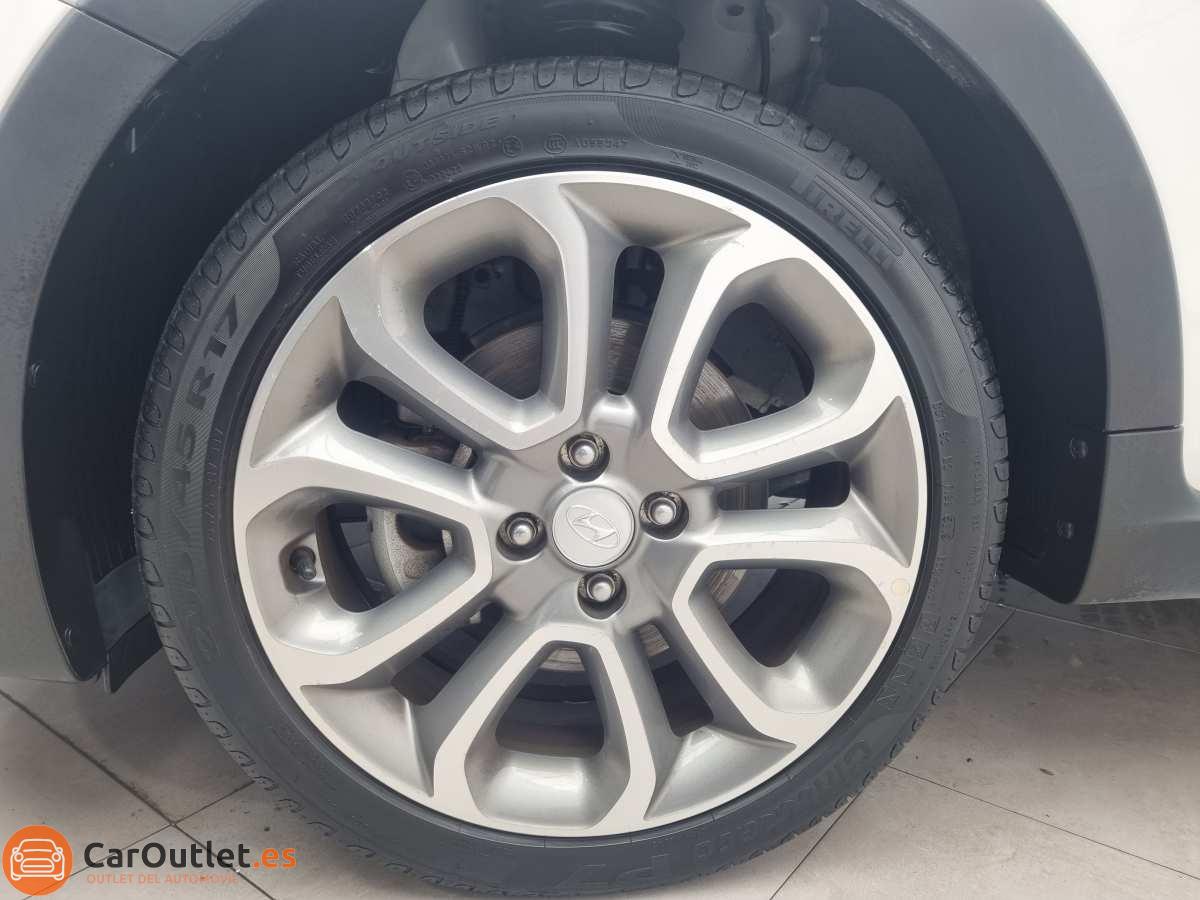 7 - Hyundai i20 ACTIVE 2020 - AUTO