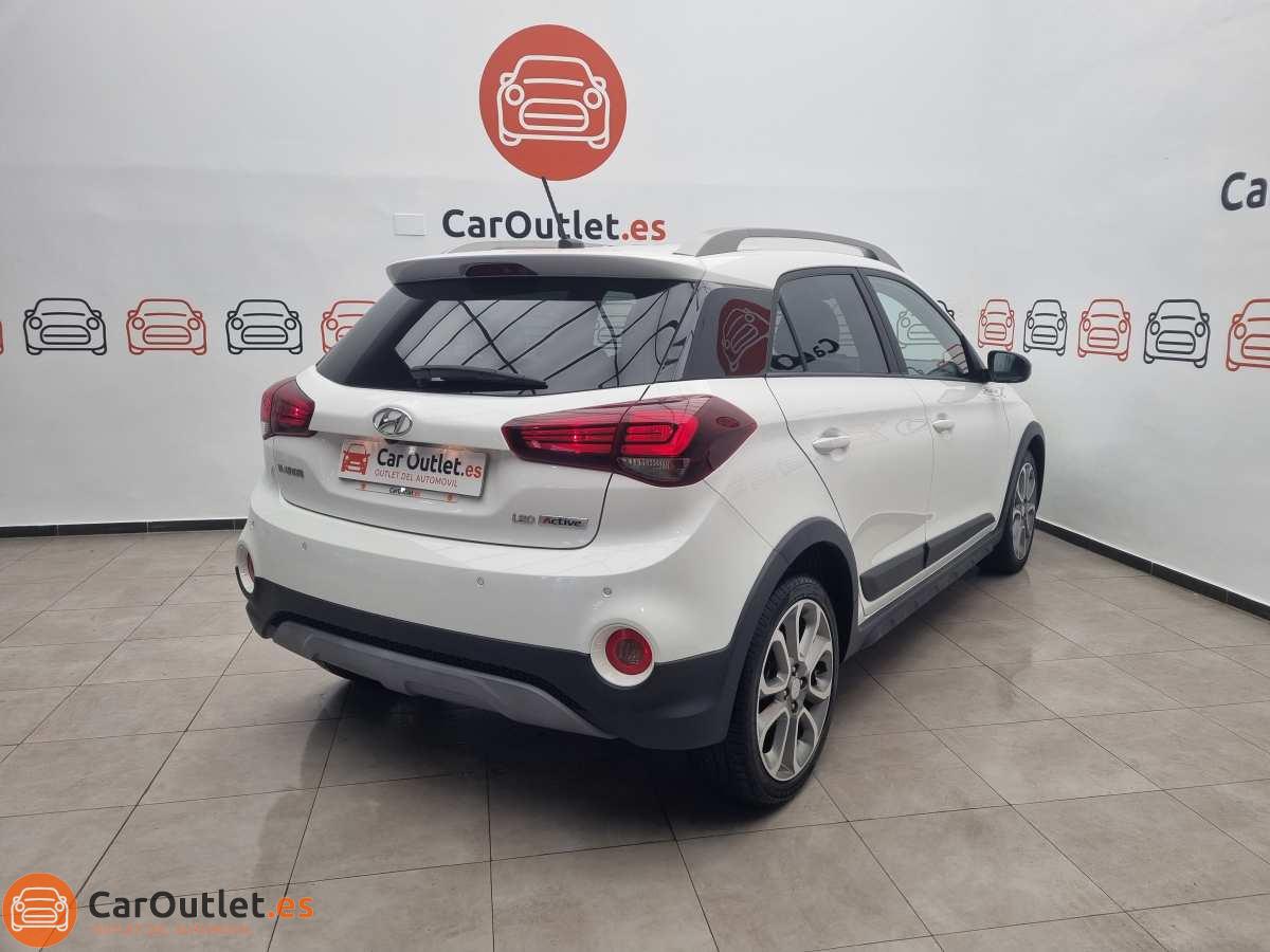 8 - Hyundai i20 ACTIVE 2020 - AUTO