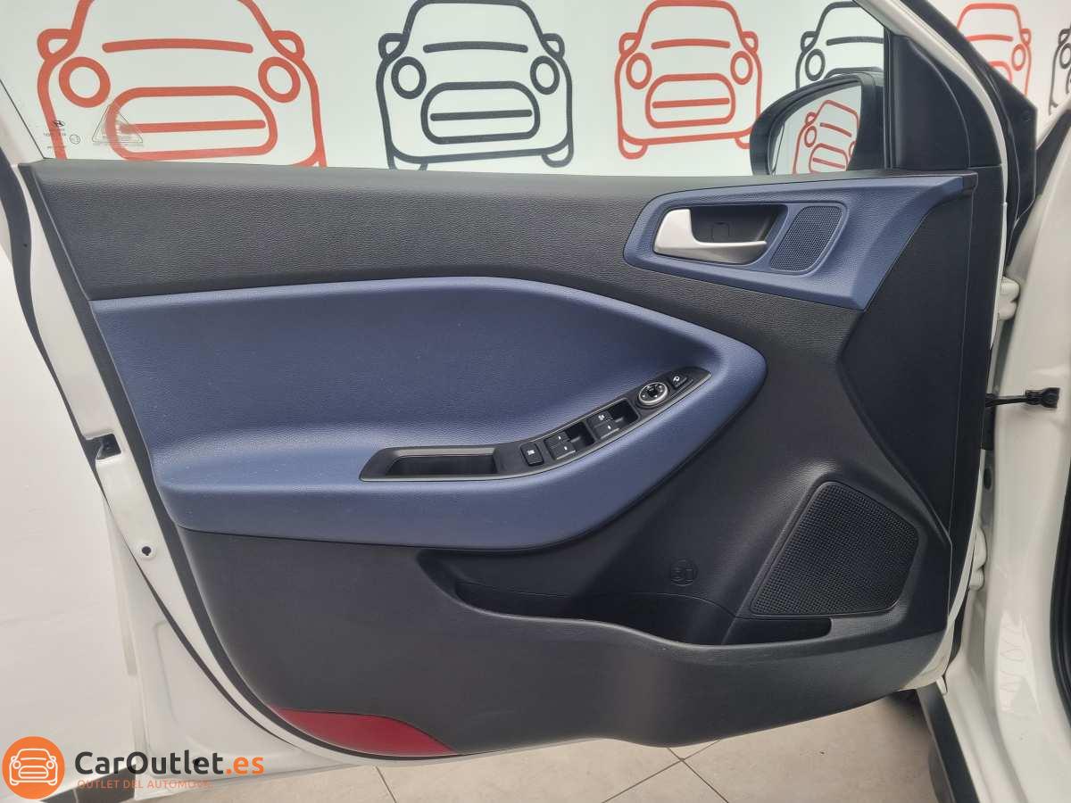 14 - Hyundai i20 ACTIVE 2020 - AUTO