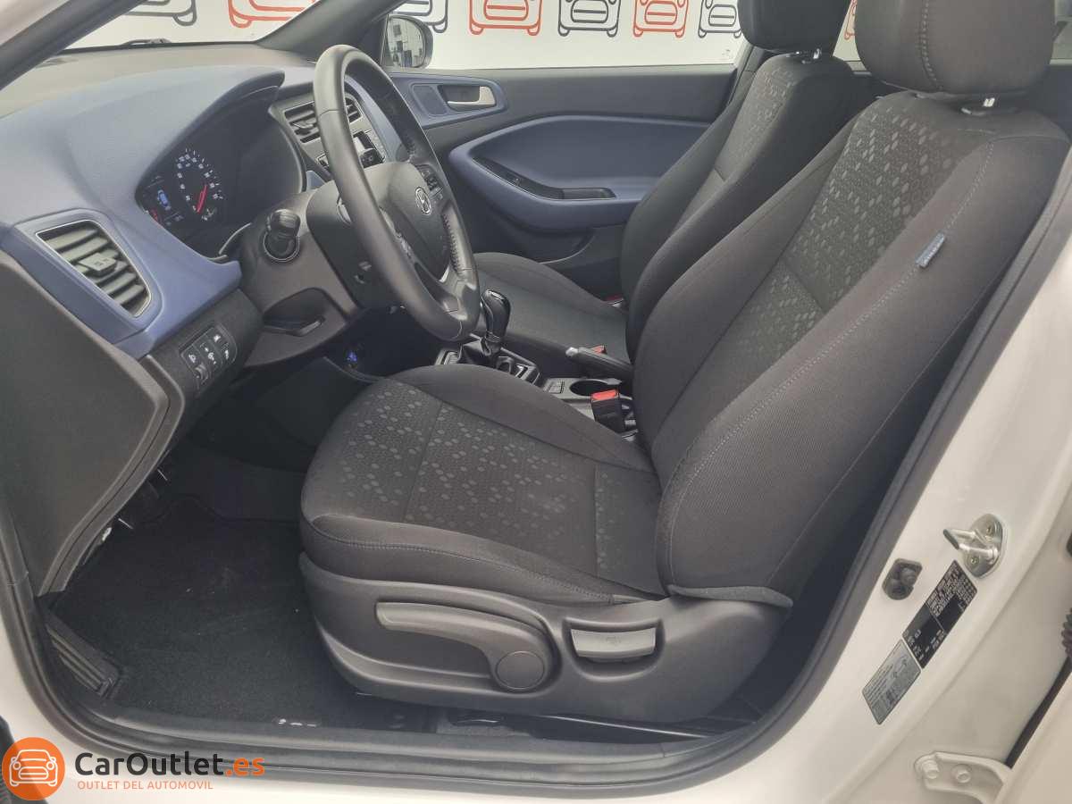 15 - Hyundai i20 ACTIVE 2020 - AUTO