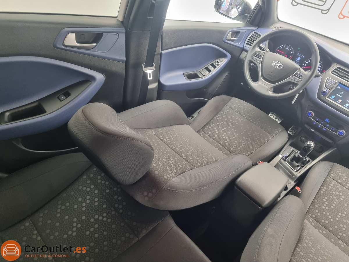 18 - Hyundai i20 ACTIVE 2020 - AUTO
