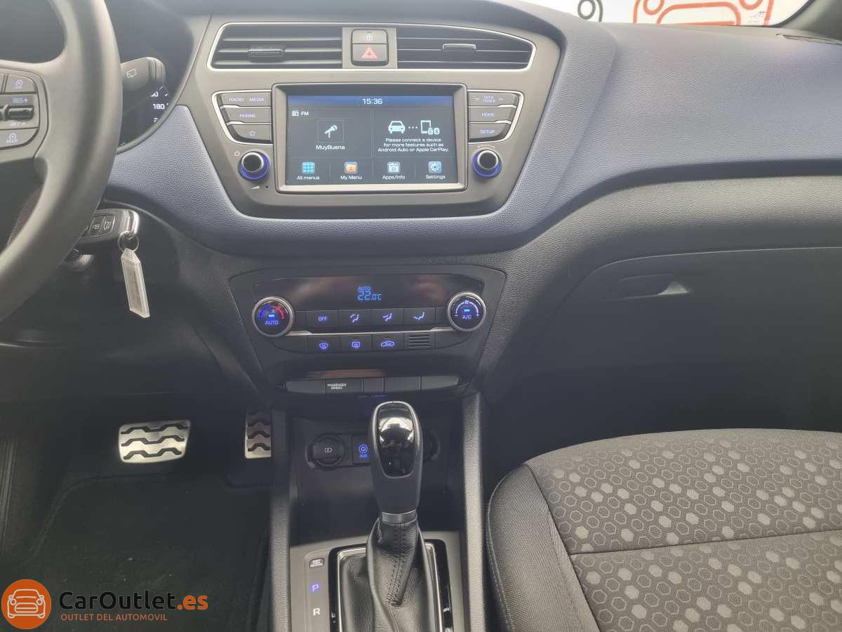27 - Hyundai i20 ACTIVE 2020 - AUTO
