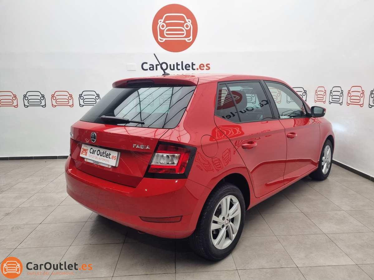 8 - Skoda Fabia 2019 - AUTO