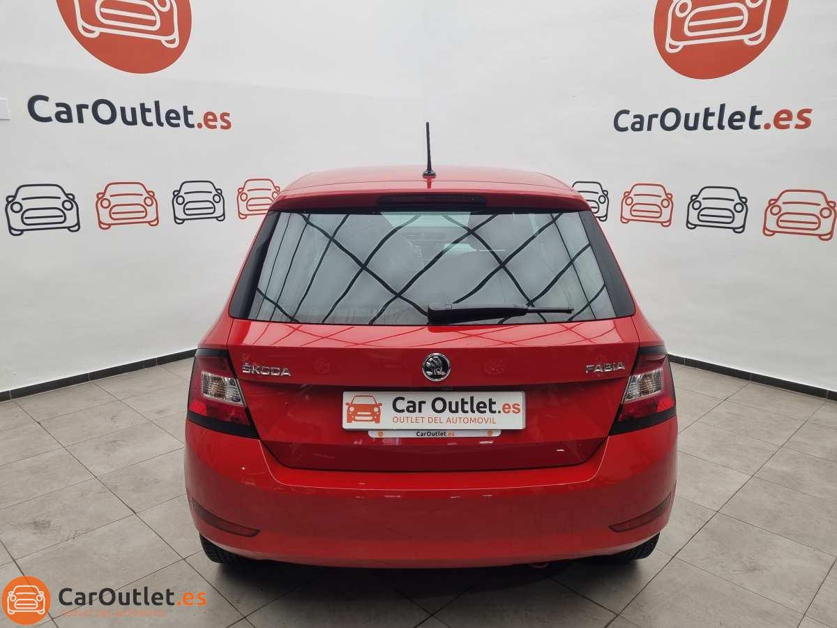 9 - Skoda Fabia 2019 - AUTO