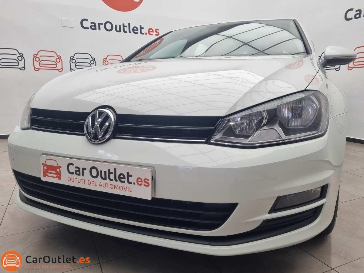 5 - Volkswagen Golf 2015