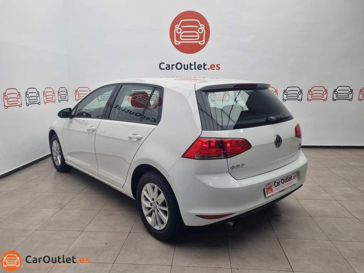 9 - Volkswagen Golf 2015
