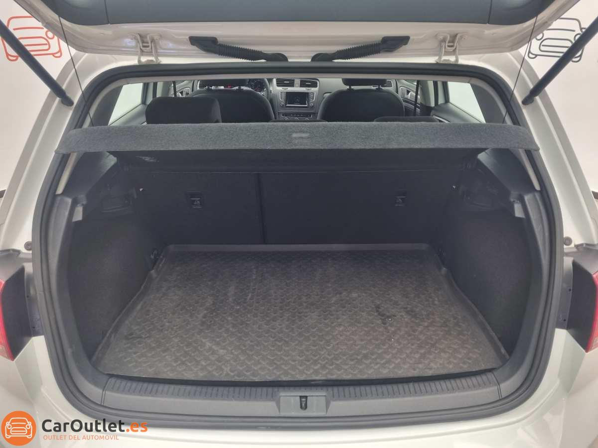 11 - Volkswagen Golf 2015