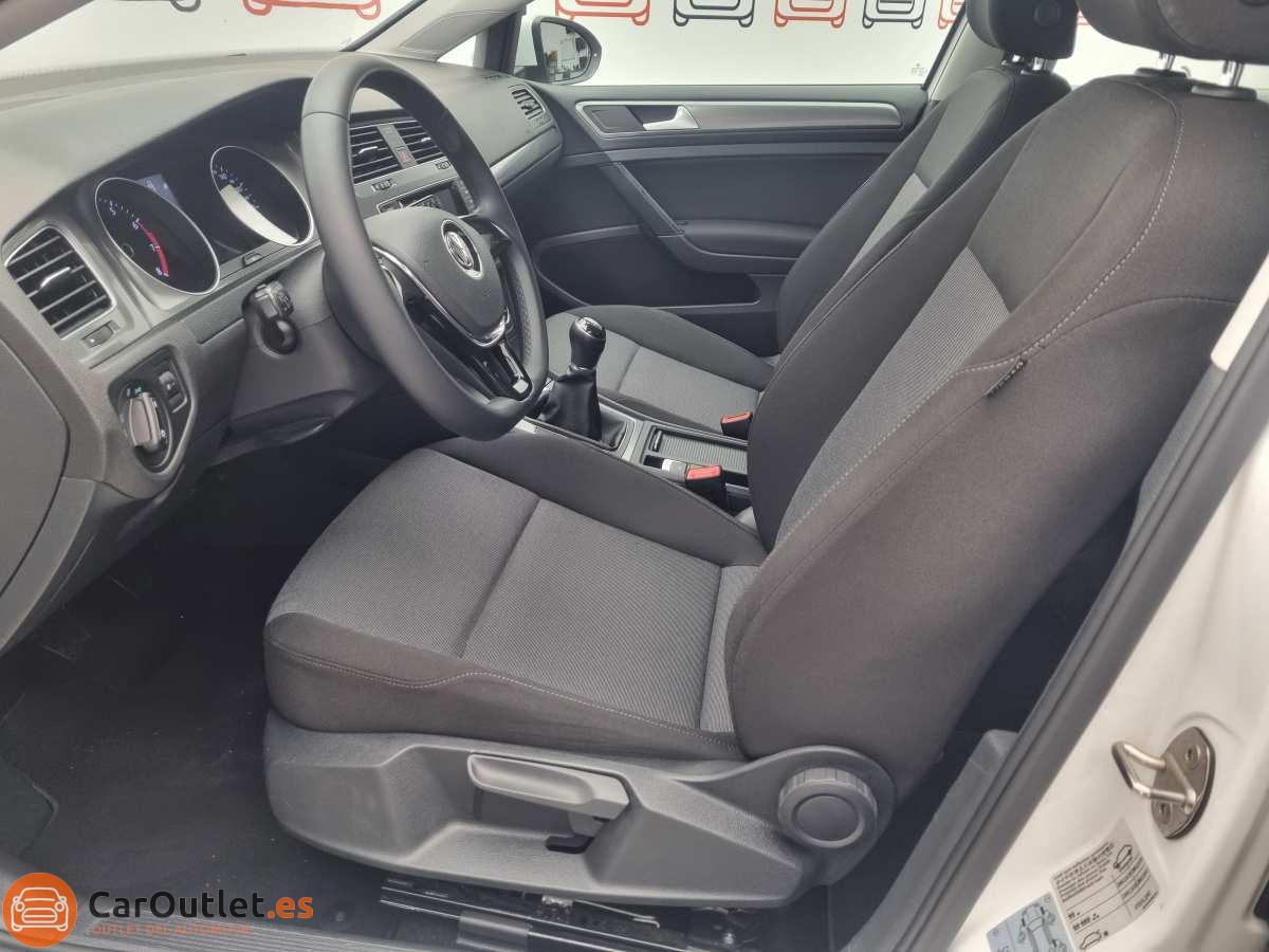 15 - Volkswagen Golf 2015