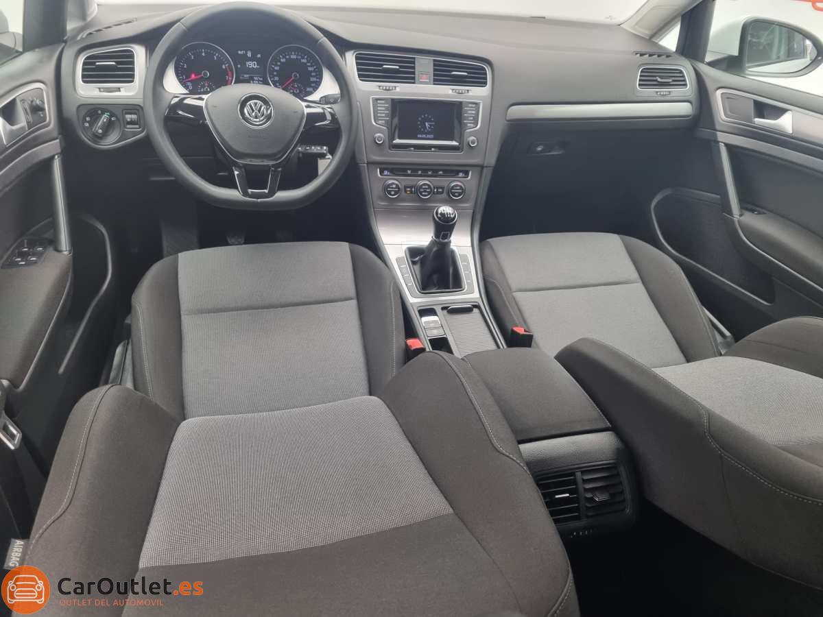 19 - Volkswagen Golf 2015