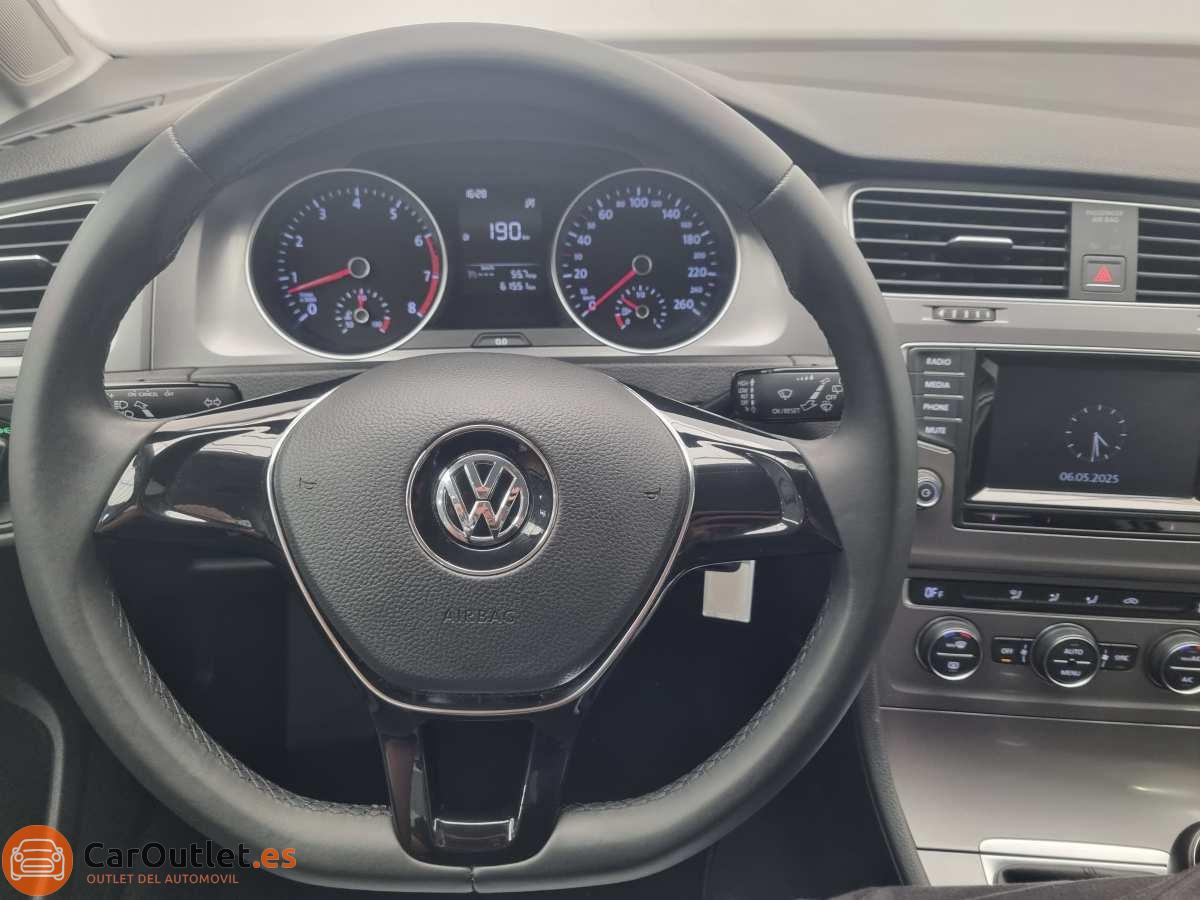 20 - Volkswagen Golf 2015