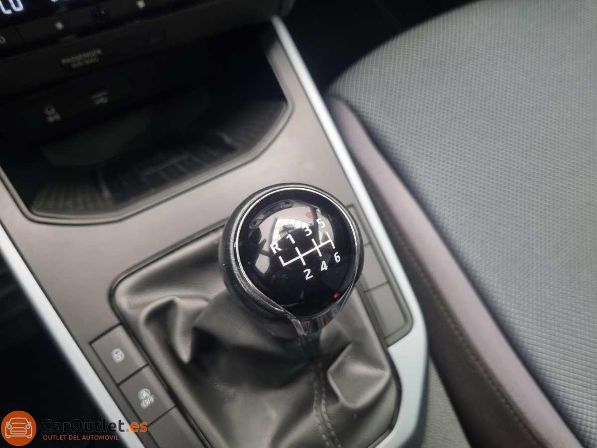 33 - Seat Arona 2019