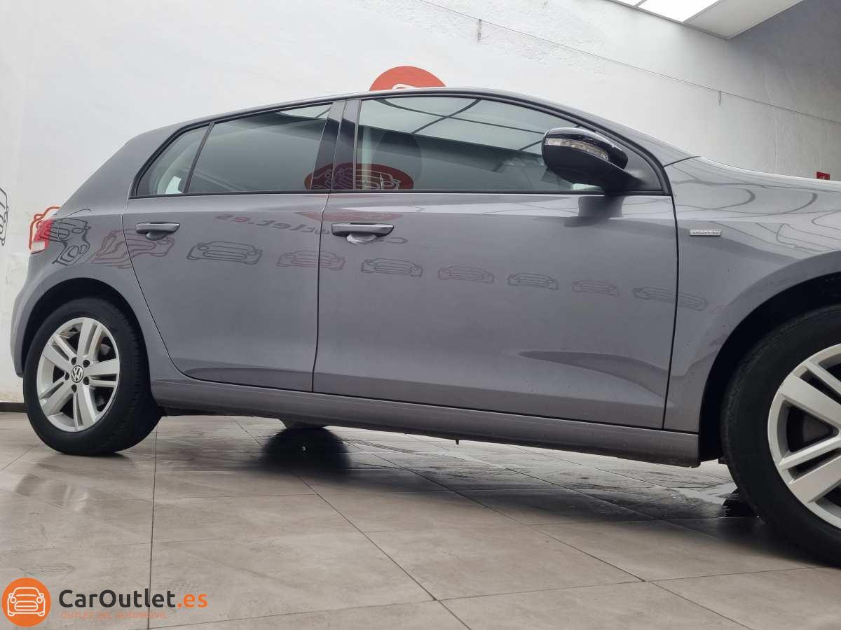 3 - Volkswagen Golf 2012 - AUTO