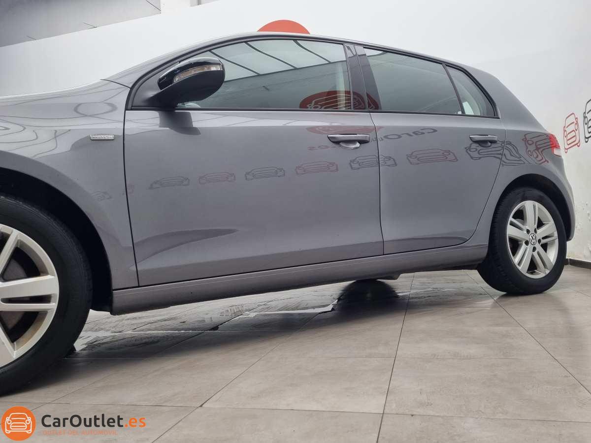 4 - Volkswagen Golf 2012 - AUTO