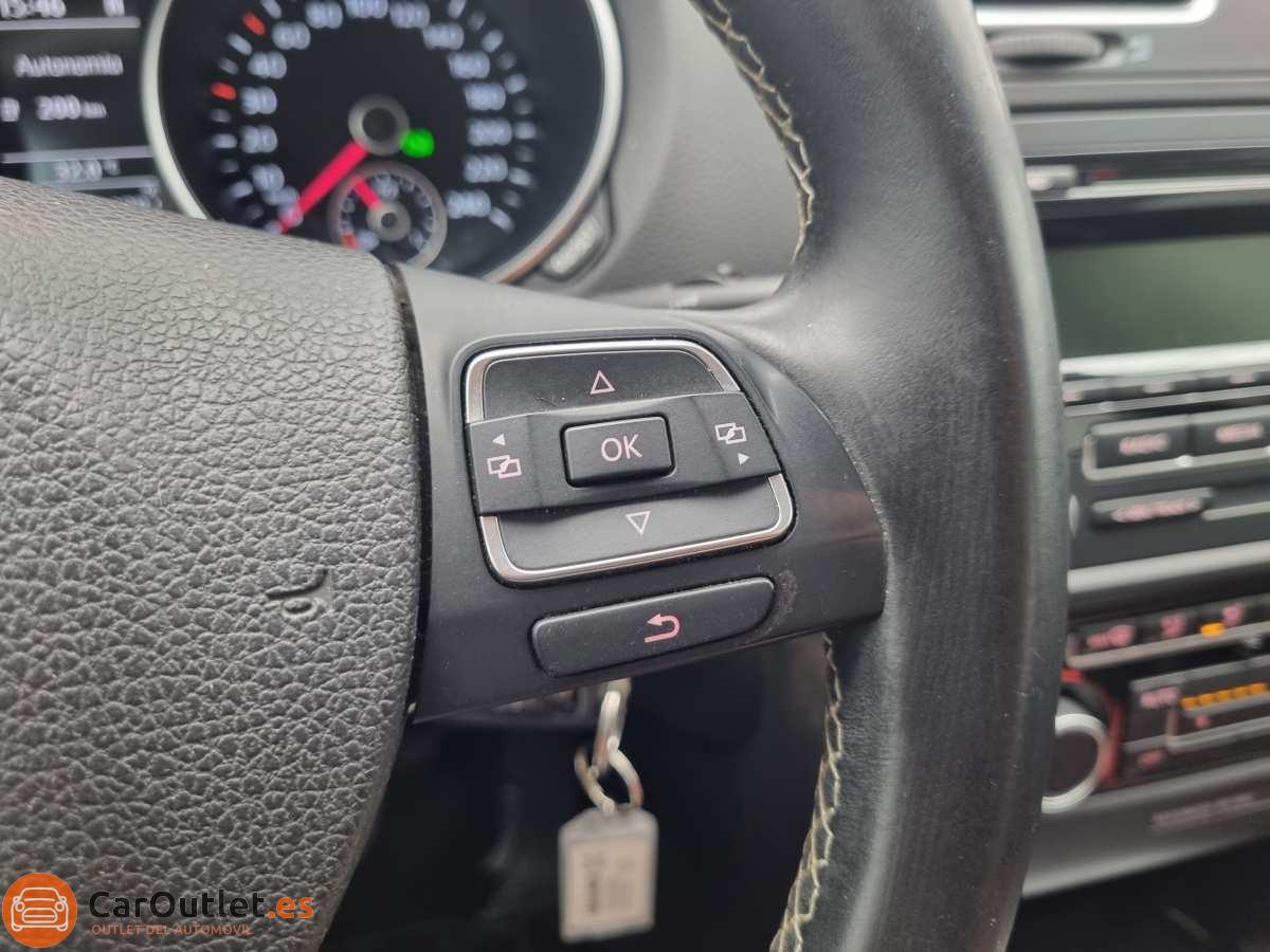 20 - Volkswagen Golf 2012 - AUTO