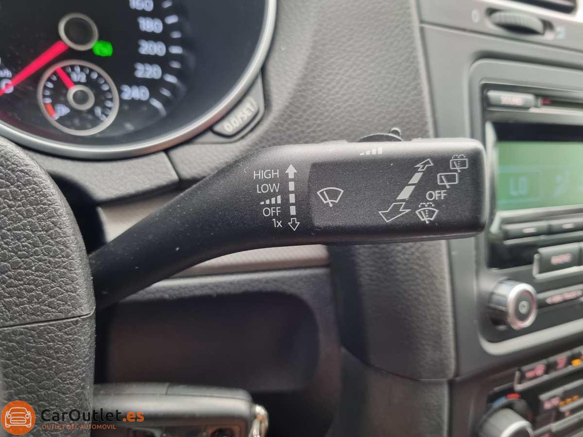 22 - Volkswagen Golf 2012 - AUTO