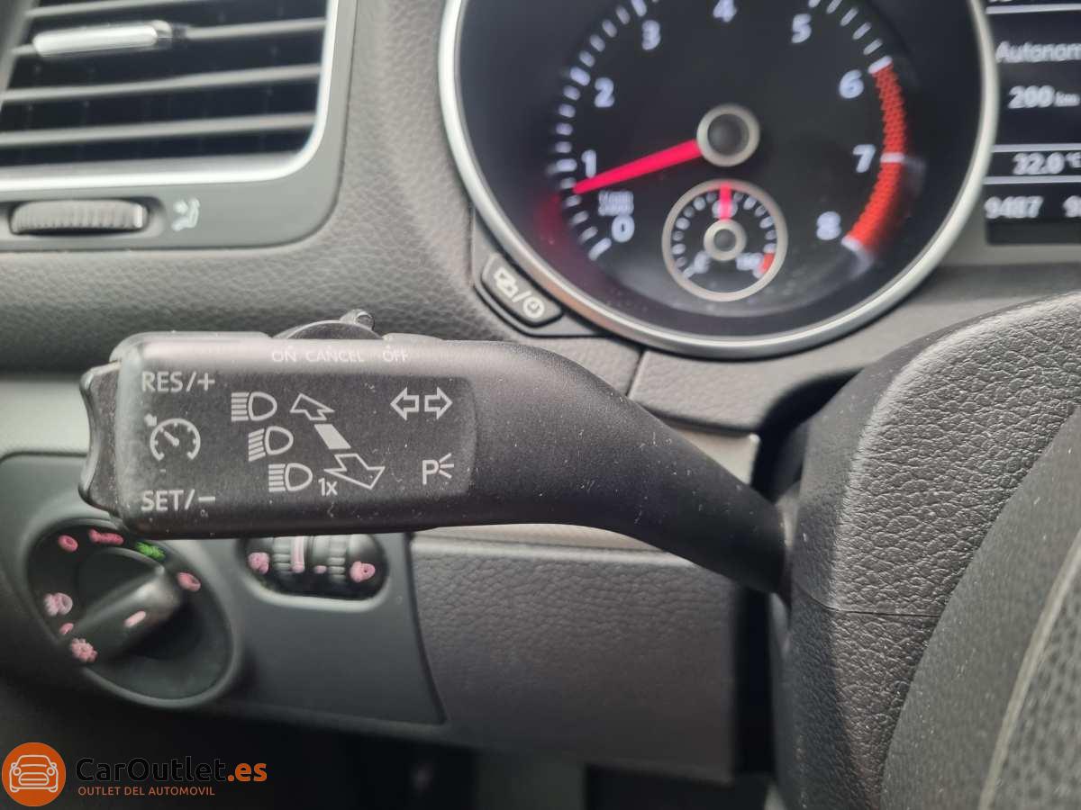 23 - Volkswagen Golf 2012 - AUTO