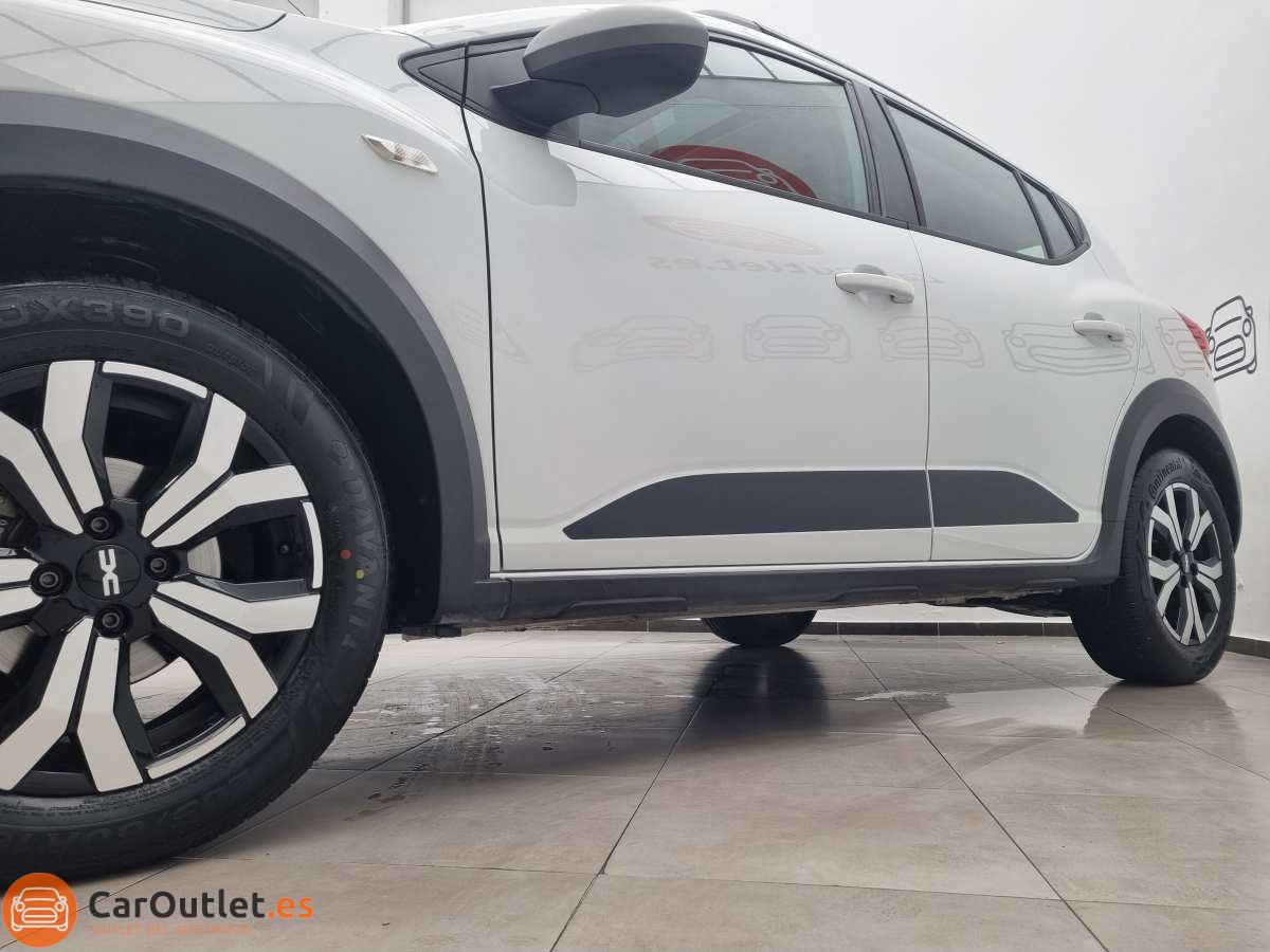 4 - Dacia Sandero Stepway 2023 - AUTO