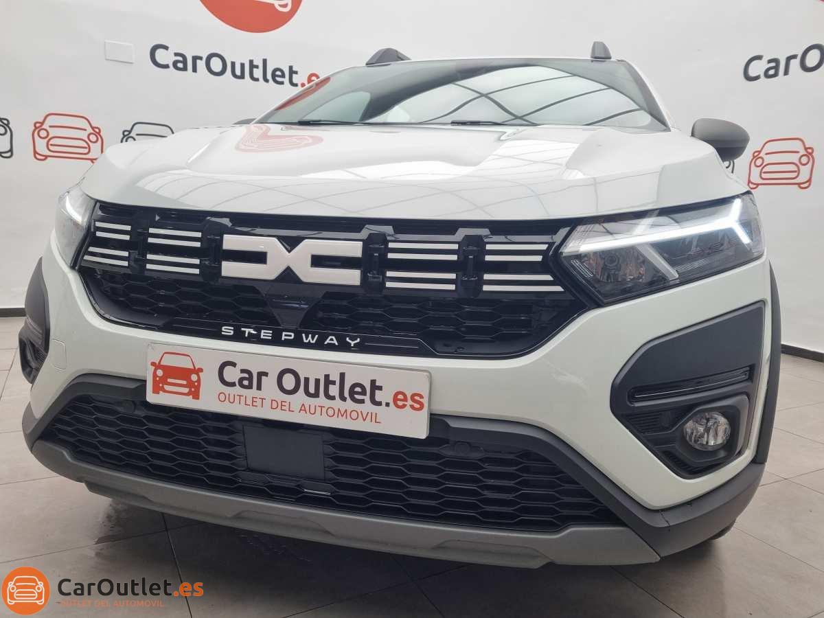 5 - Dacia Sandero Stepway 2023 - AUTO