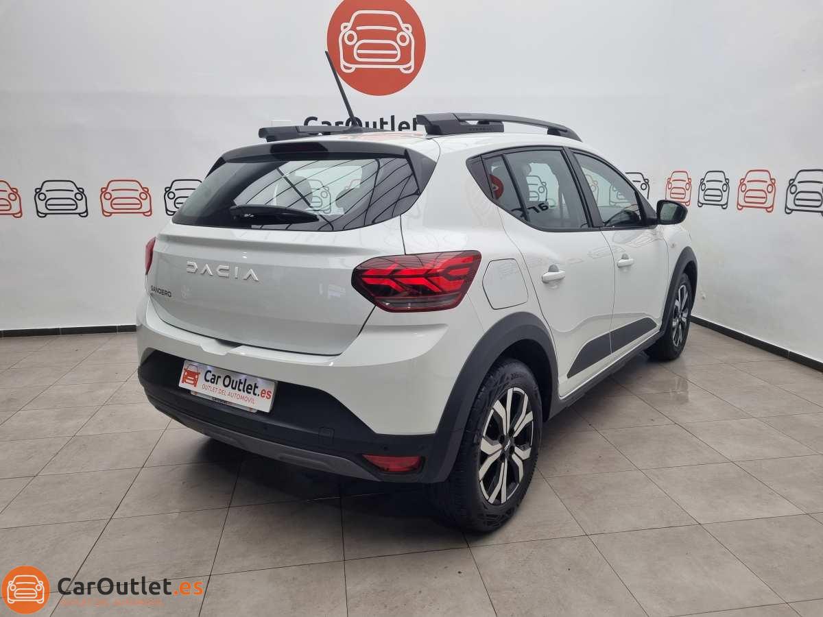 7 - Dacia Sandero Stepway 2023 - AUTO