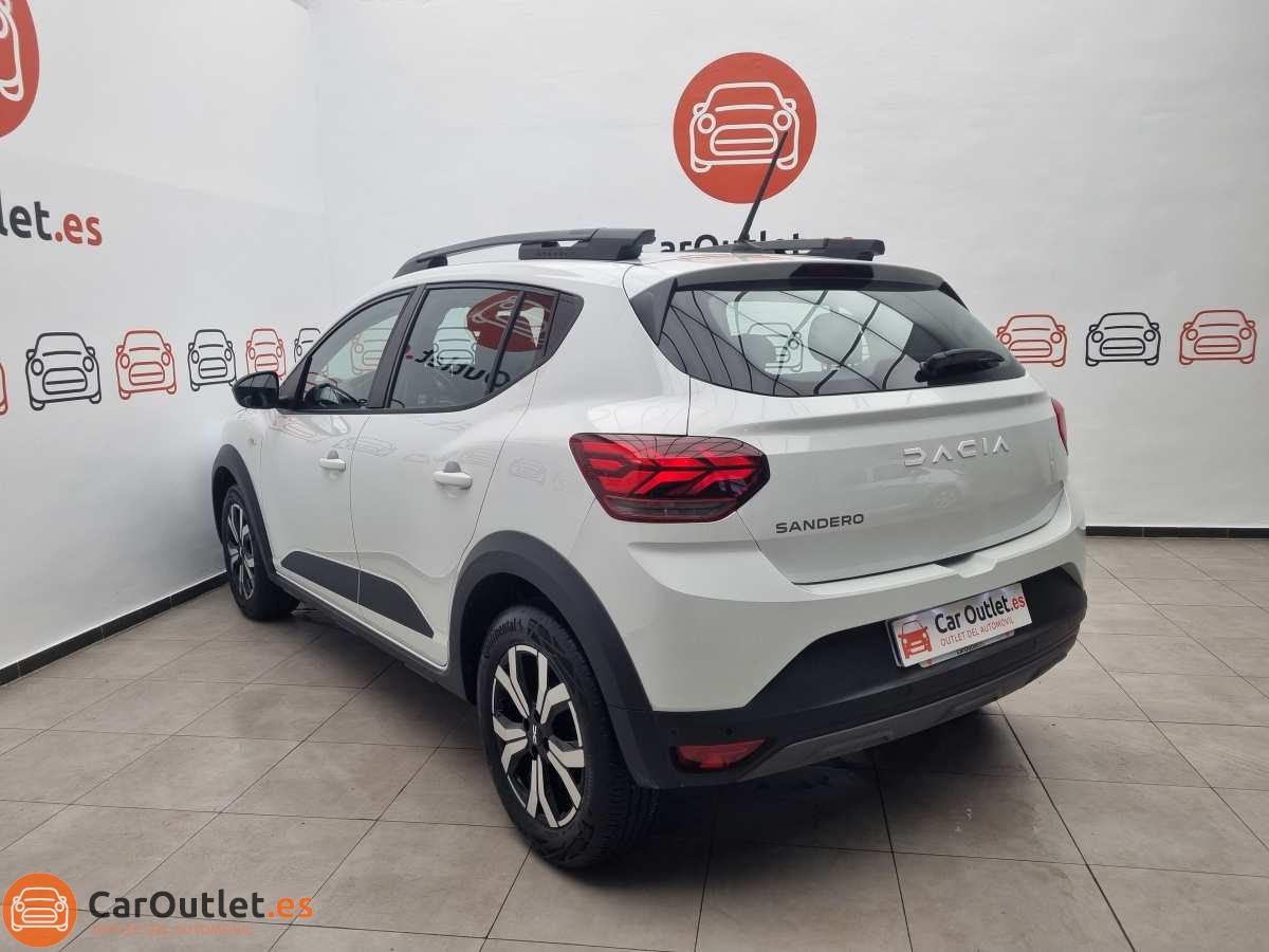 9 - Dacia Sandero Stepway 2023 - AUTO
