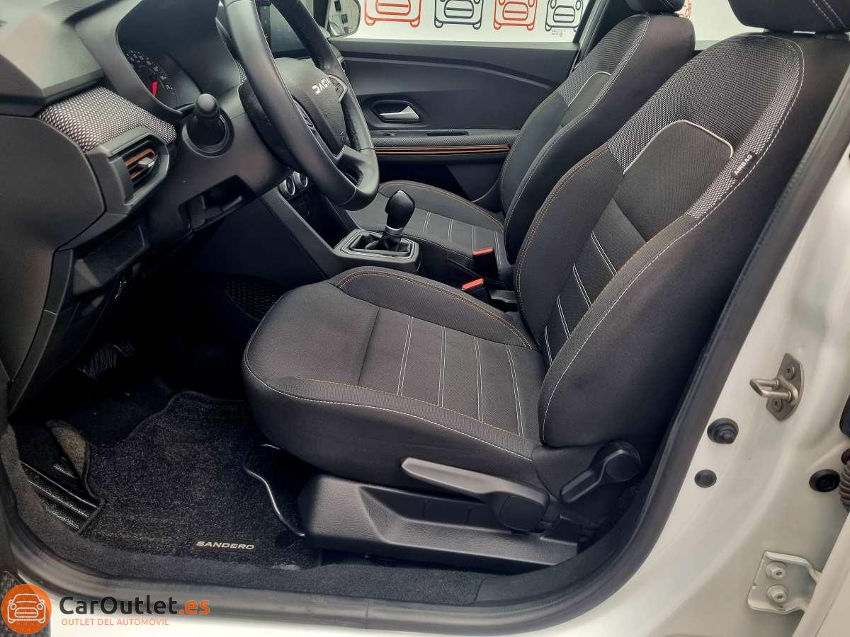 16 - Dacia Sandero Stepway 2023 - AUTO