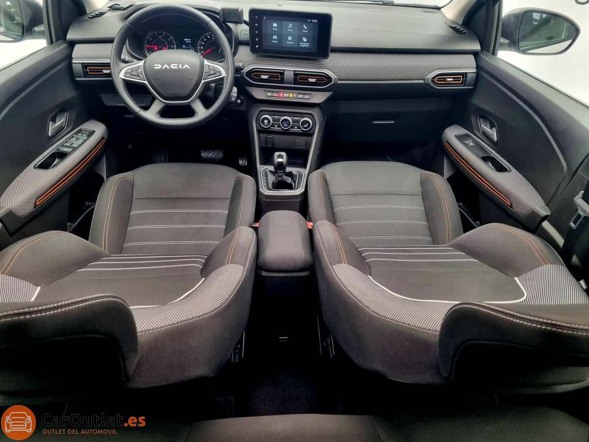 18 - Dacia Sandero Stepway 2023 - AUTO