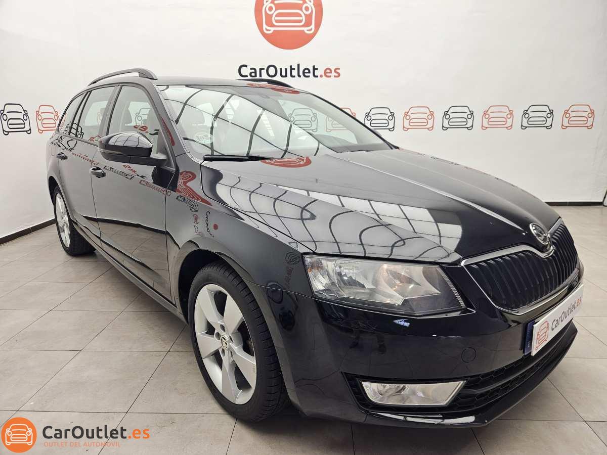 2 - Skoda Octavia 2015 - AUTO