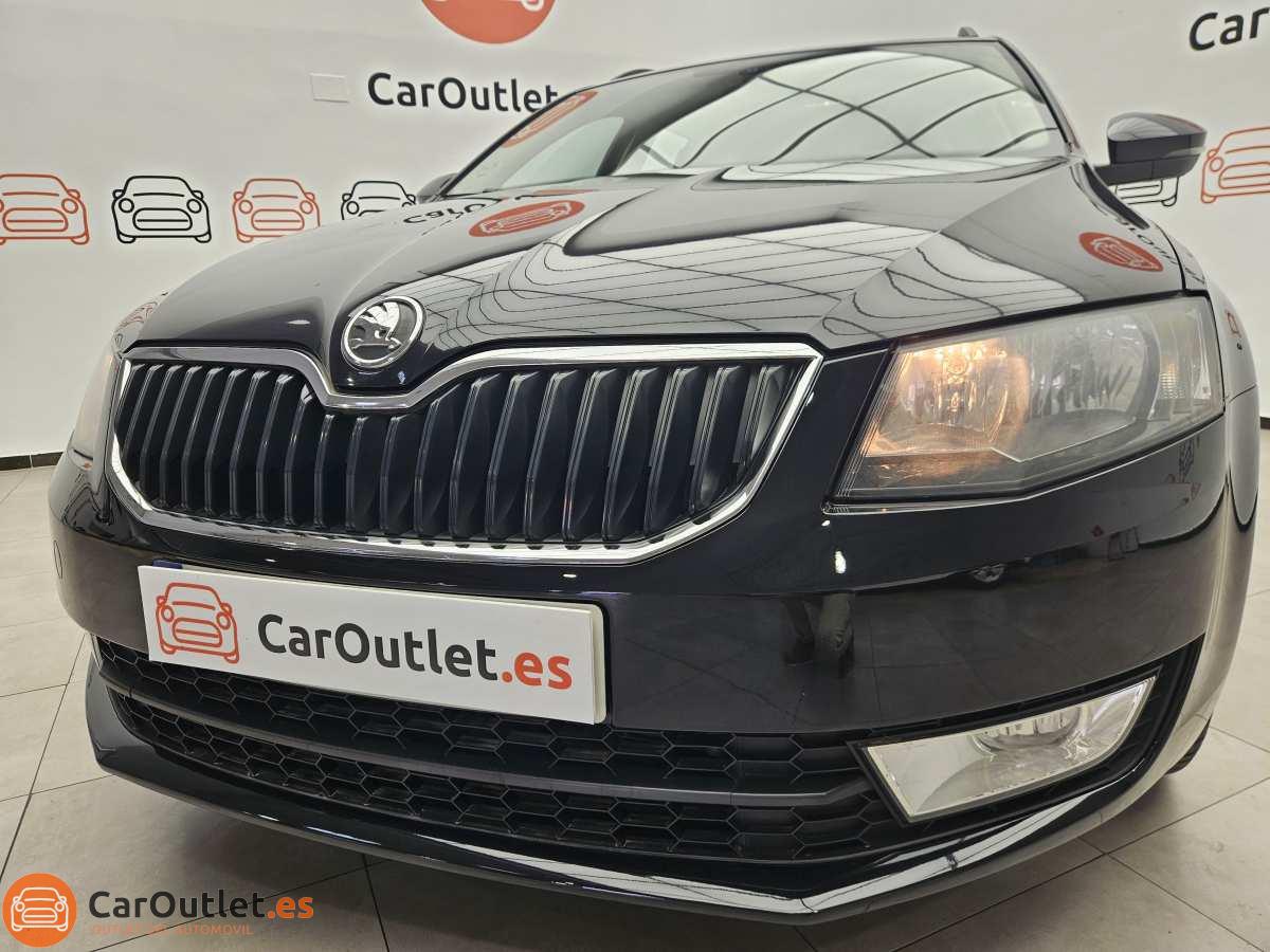 6 - Skoda Octavia 2015 - AUTO