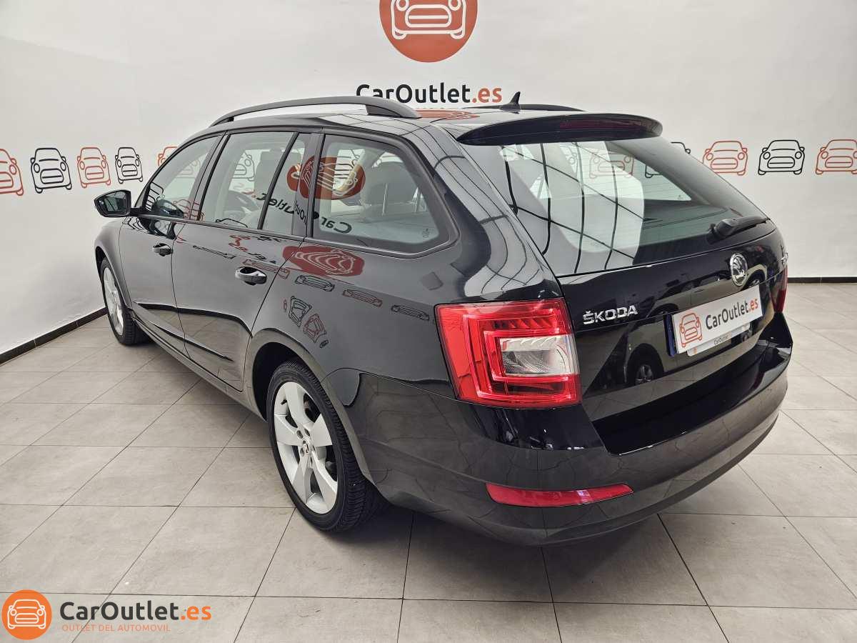 7 - Skoda Octavia 2015 - AUTO