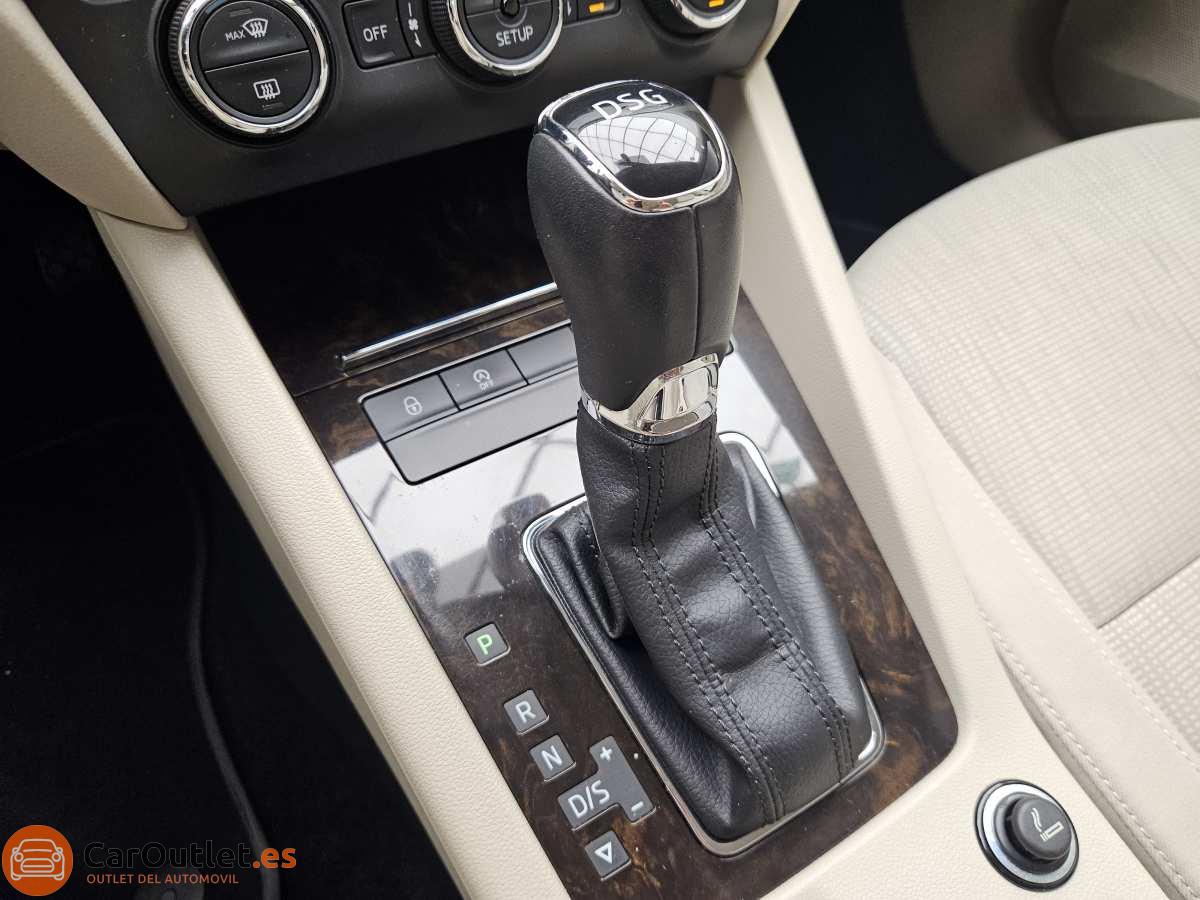 29 - Skoda Octavia 2015 - AUTO