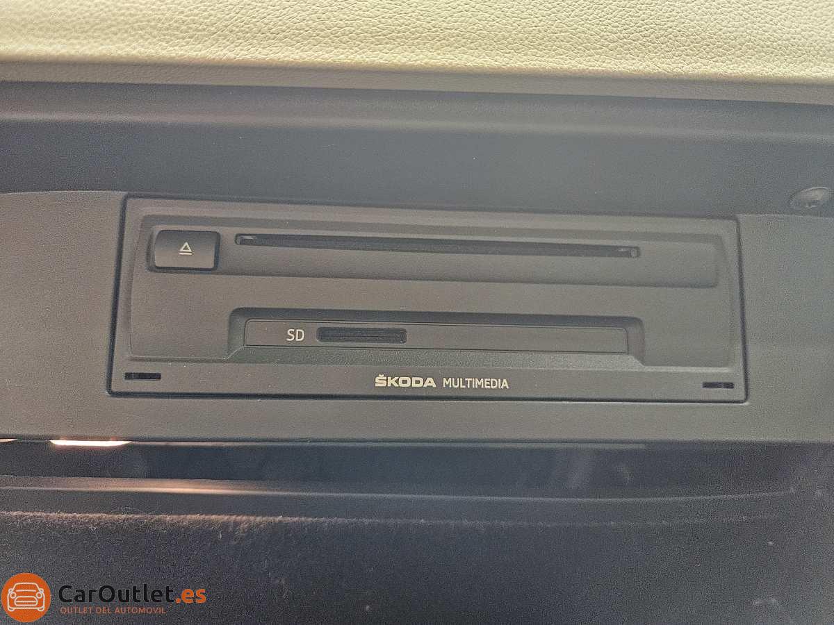 31 - Skoda Octavia 2015 - AUTO