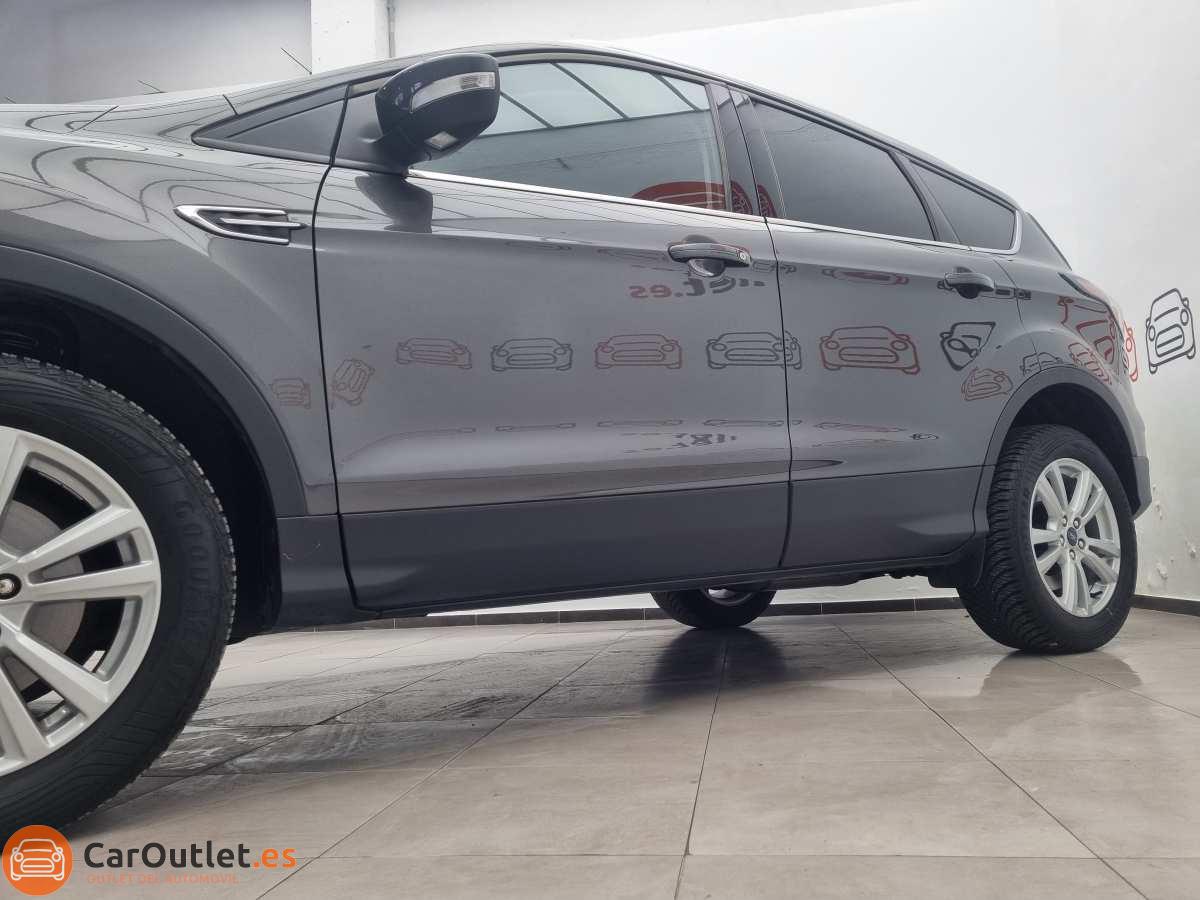 4 - Ford Kuga 2019