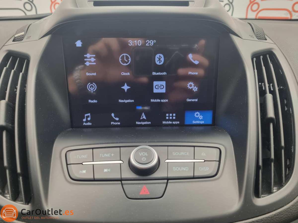 28 - Ford Kuga 2019