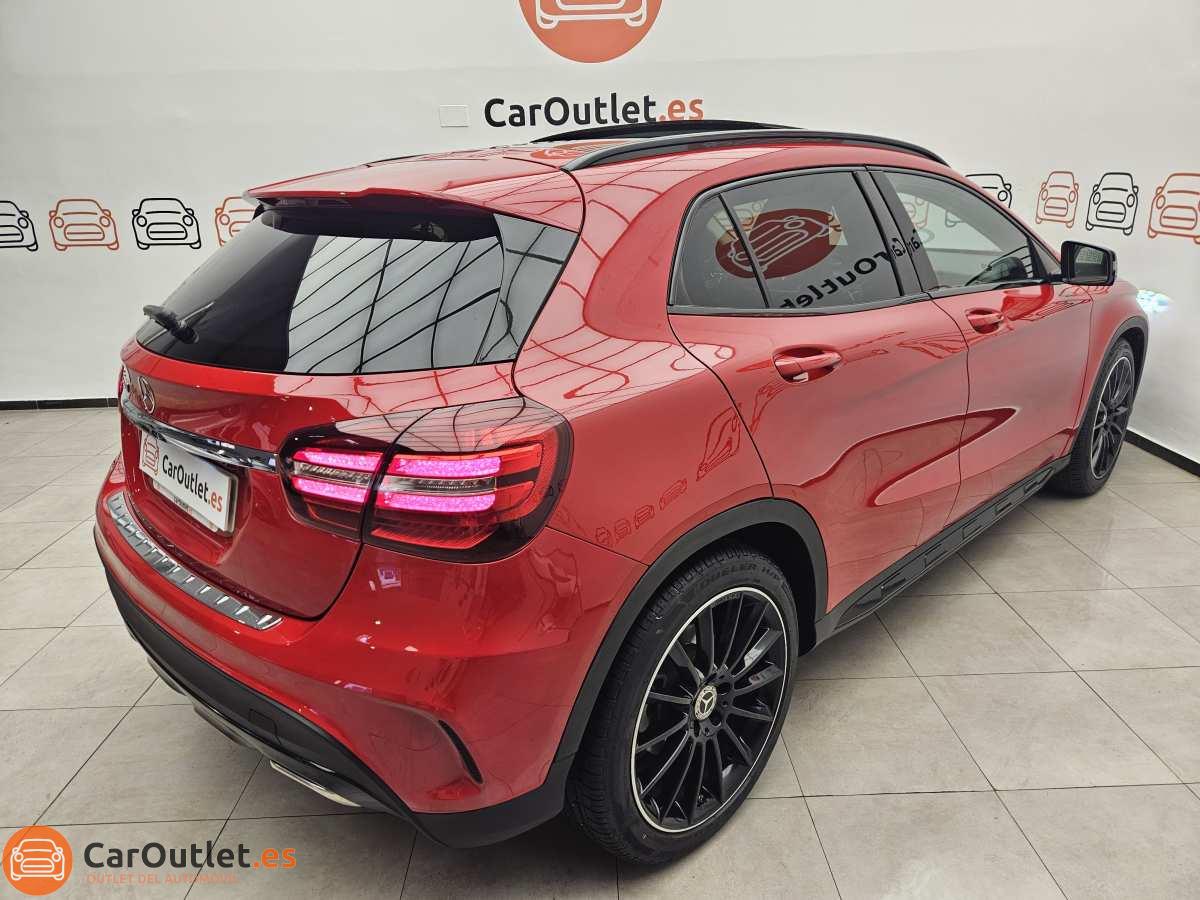 10 - Mercedes GLA Class 2020 - AUTO