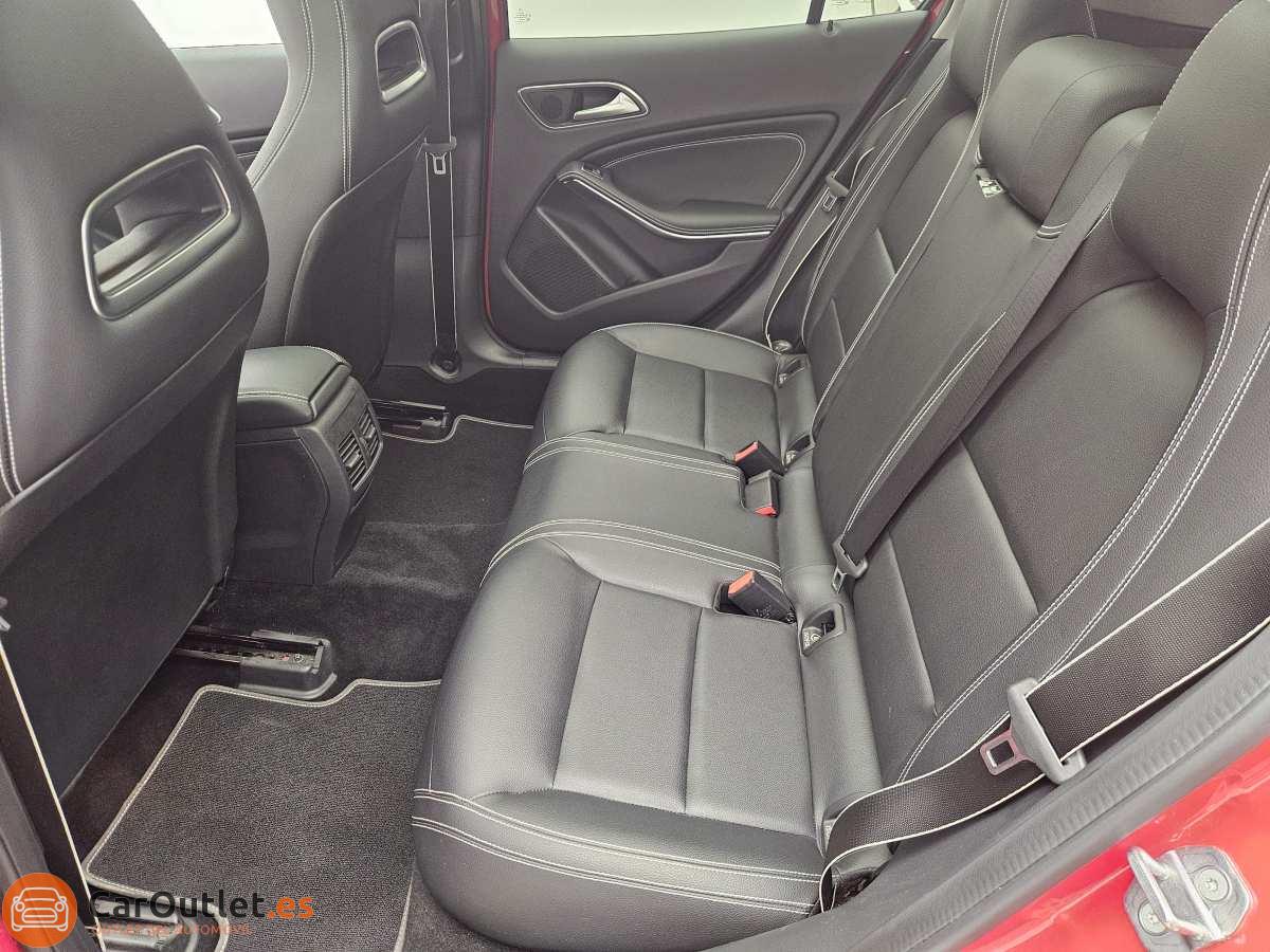 14 - Mercedes GLA Class 2020 - AUTO